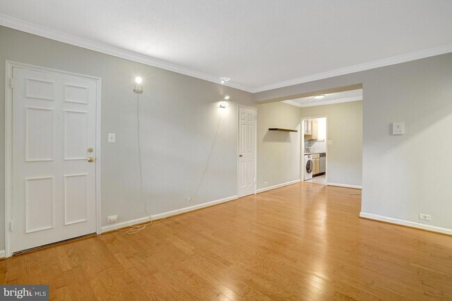 Building Photo - 211 N Trenton St