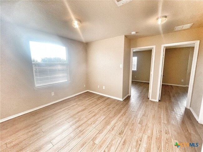 Building Photo - 525 Tom Kemp Dr