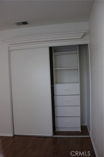 Building Photo - 563 E City Ct