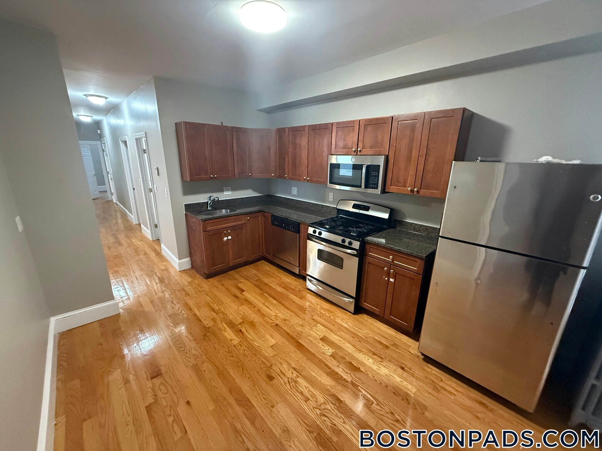 Building Photo - 62 Fayston St