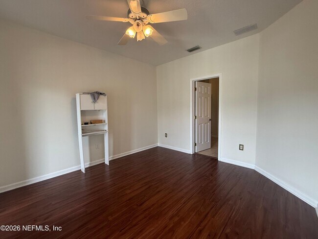 Building Photo - 9783 Summer Grove Way W