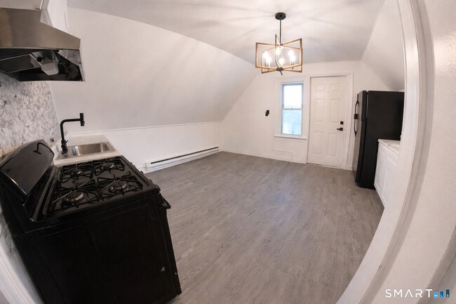 Building Photo - 69 W Liberty St