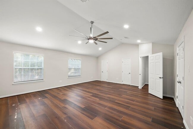 Building Photo - 4023 Breakwood Dr