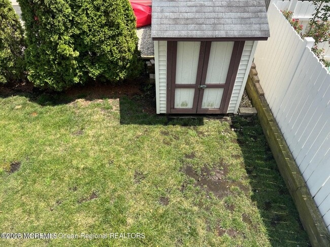 Building Photo - 83 Vanard Dr