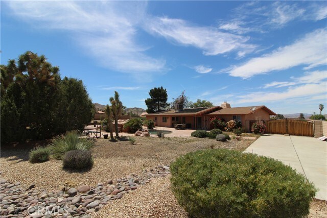 Building Photo - 57801 San Tropeze Dr