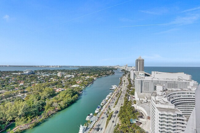 Building Photo - 4401 Collins Ave
