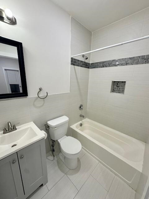 Building Photo - 132 HOPKINS Ave