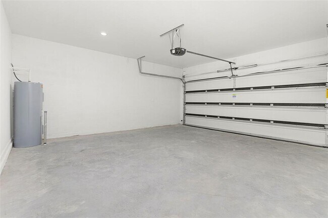 Building Photo - 4928 Worchester Dr