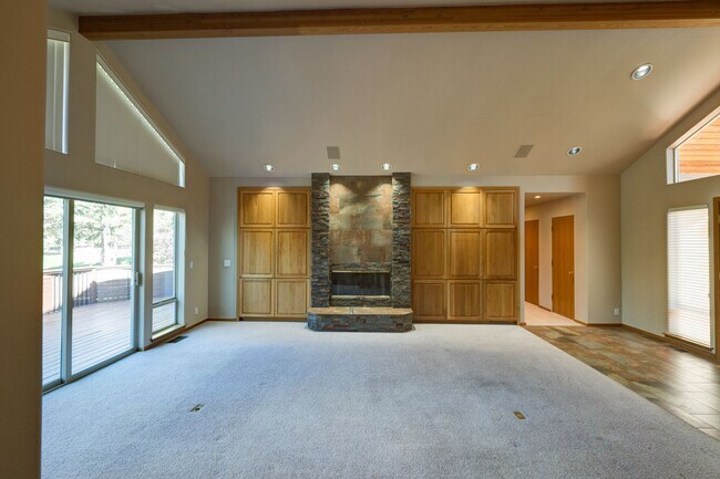 Building Photo - 2759 NW Champion Cir