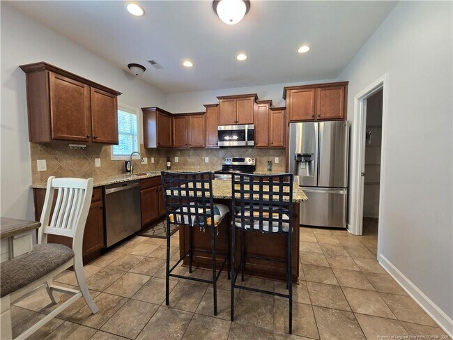 Building Photo - 410 Sedgefield Dr