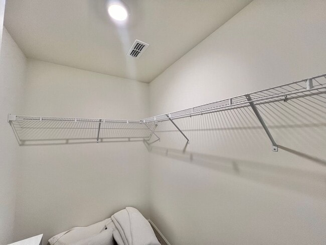 Building Photo - 3096 Spline Cir