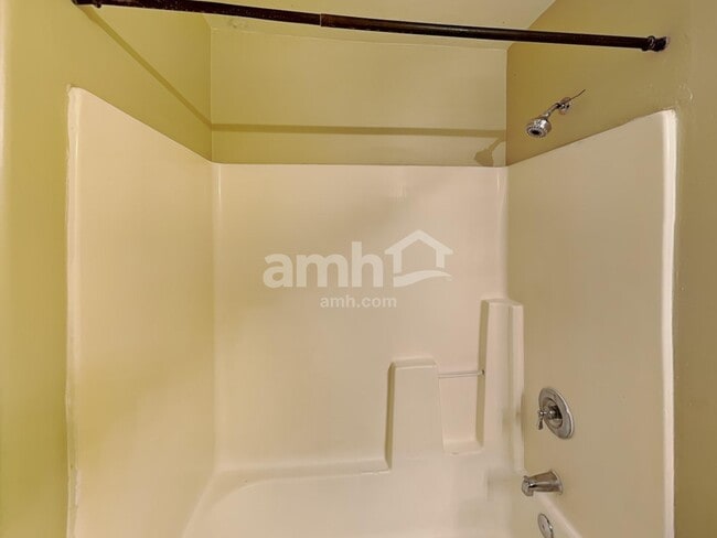 Building Photo - 2510 N 106th Ave