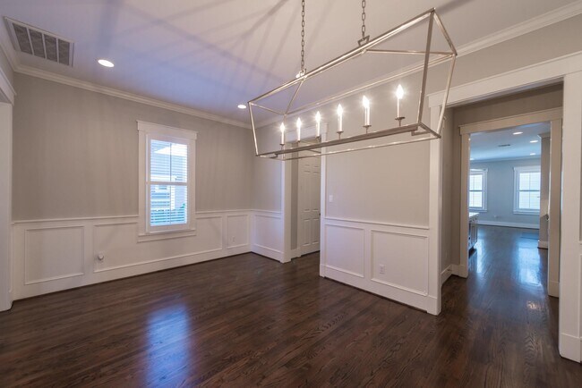 Building Photo - 734 Allston St