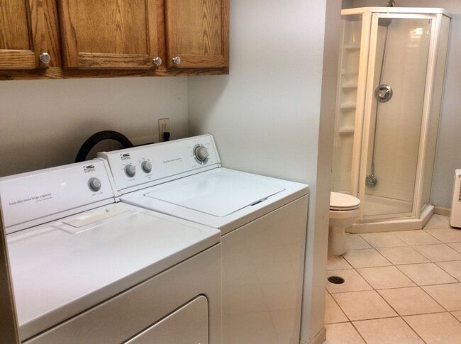 Building Photo - Single Family Home