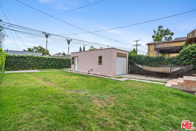 Building Photo - 1716 S Genesee Ave