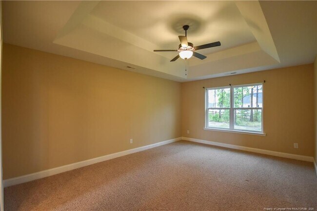 Building Photo - 124 Summer Creek Ln