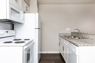 Building Photo - Lovato