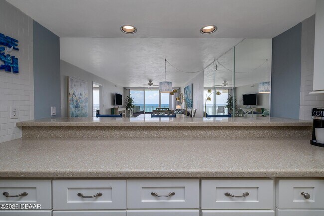 Building Photo - 2545 S Atlantic Ave