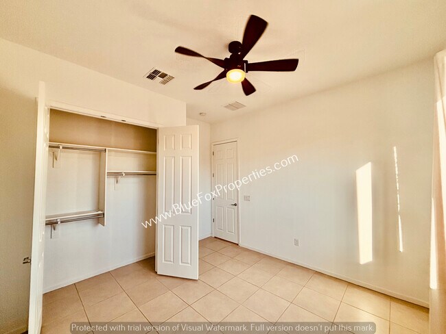 Building Photo - 198 E Woolystar Ct