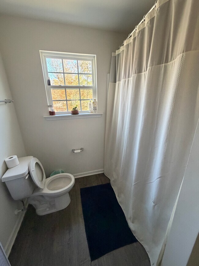 Building Photo - 106 Barbee Rd