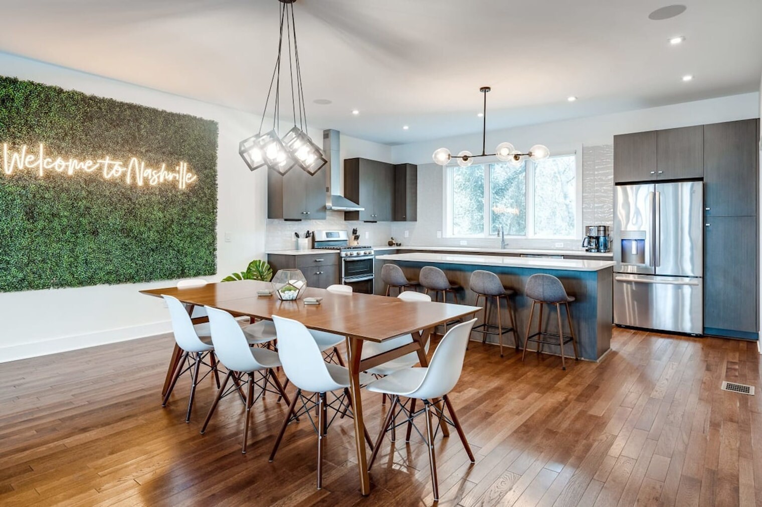 Building Photo - 2108 9th Ave N