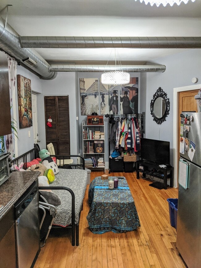 Primary Photo - 1830 W 17th St