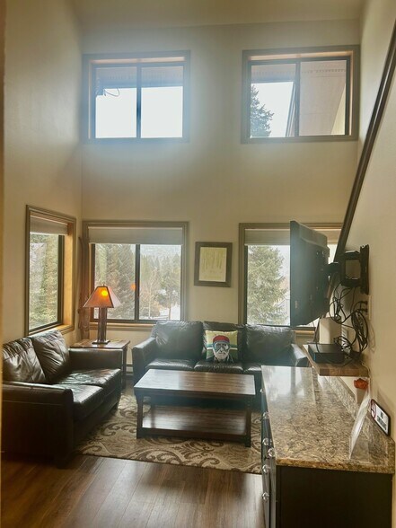 Building Photo - 1211 W Keystone Rd