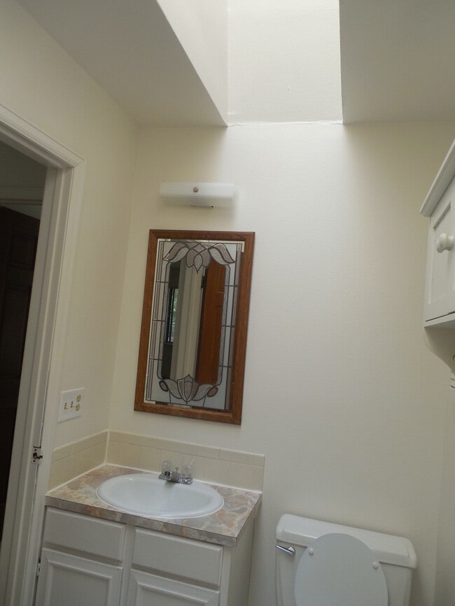 Building Photo - Townhouse in Great North Boulder location