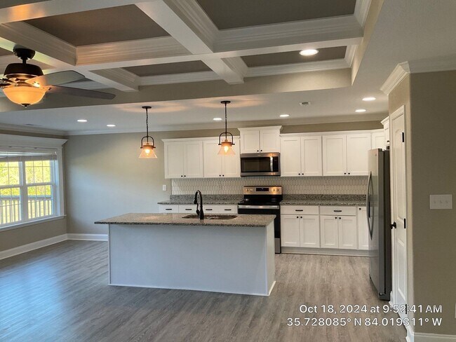 Building Photo - One Year Old - 3 Bedroom House