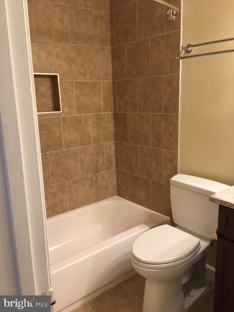 Building Photo - 2693 Maple Ridge Dr