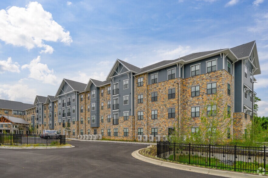 Primary Photo - Hill House at Beechfield, A 62+ Senior Community