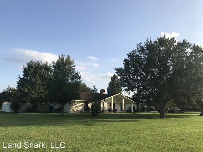 Primary Photo - 3 br, 3 bath House - 11094 Highway 165 North