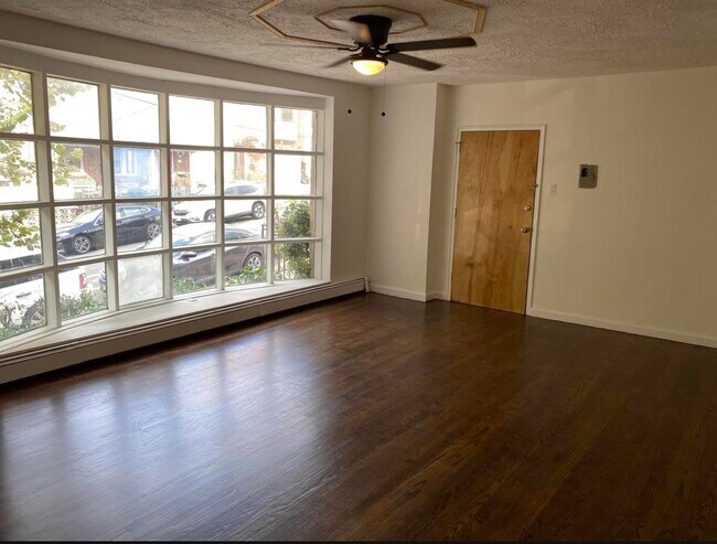Building Photo - 132 Nelson Ave