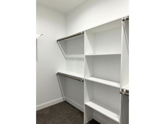 Building Photo - 7710 Darnay Dr