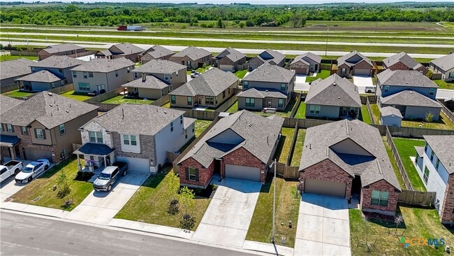 Building Photo - 211 Summit Dr