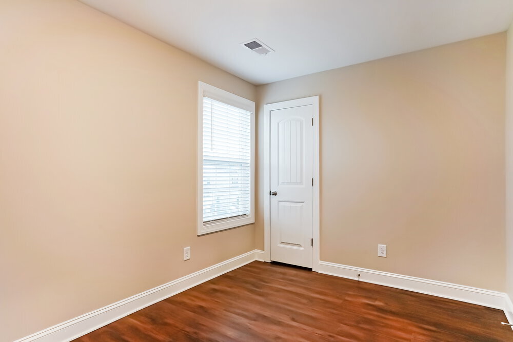 Building Photo - 327 Azalea Gaze Dr