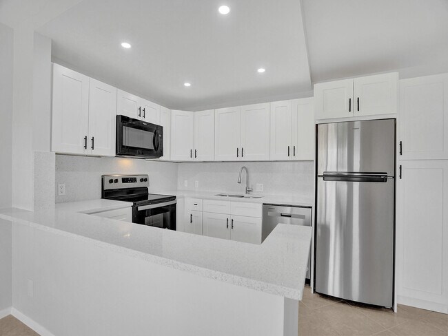 Building Photo - 17 Mansfield F