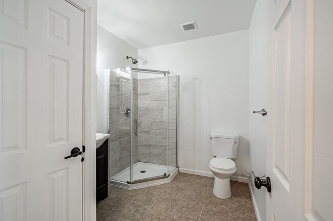 Building Photo - 235 E Market St