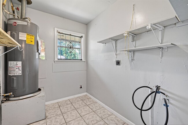 Building Photo - 3918 Tavenor Ln