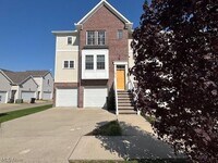 Building Photo - 1913 E 86th St