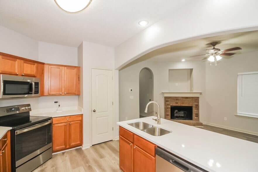 Building Photo - 1254 Carlton Ridge Dr