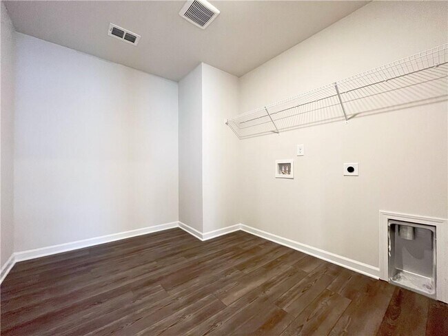 Building Photo - 6003 Hickory Crk Ct