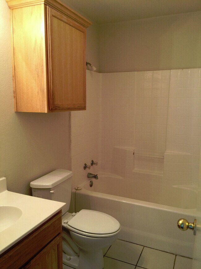 Building Photo - Duplex