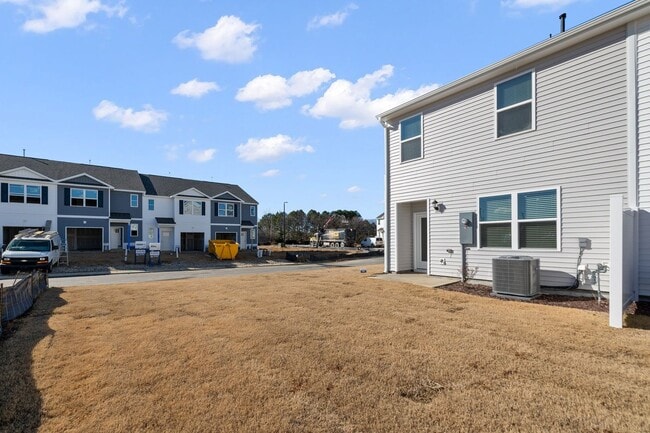 Building Photo - ***Brand New 3/2.5 Townhome in Wake Forest***