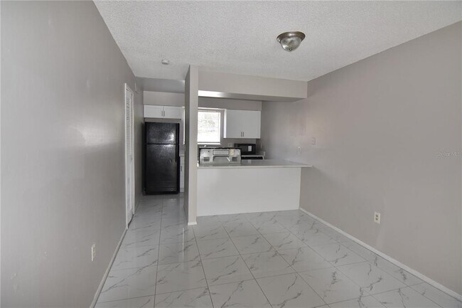 Building Photo - 5317 Curry Ford Rd