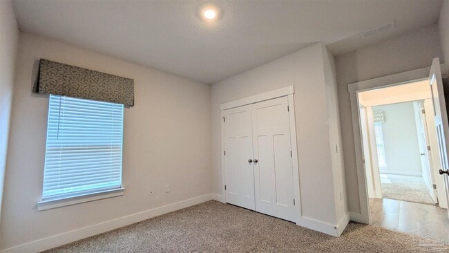 Building Photo - 3333 Southwind Dr