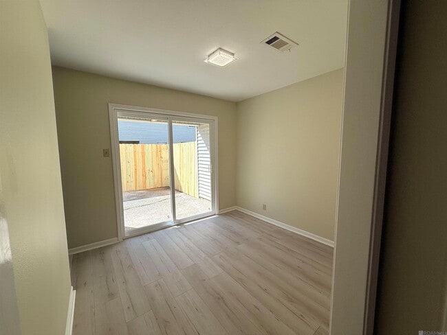 Building Photo - 5254 Stumberg Ln