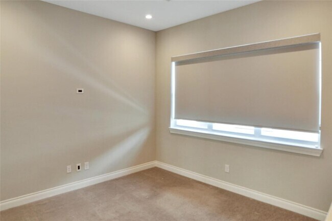 Building Photo - 8918 Spring Knoll Forest Dr