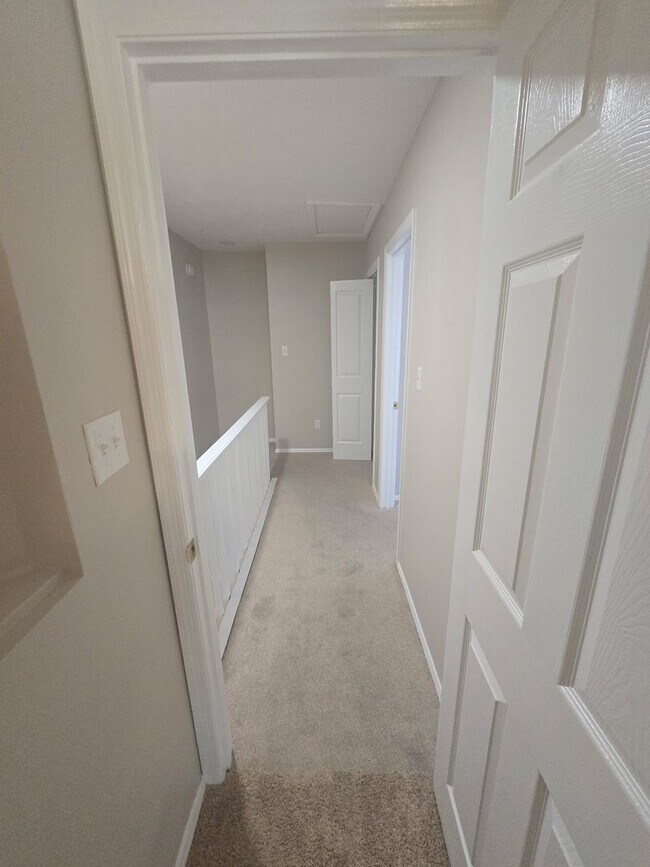 Building Photo - 1574 Three Lanterns Ln