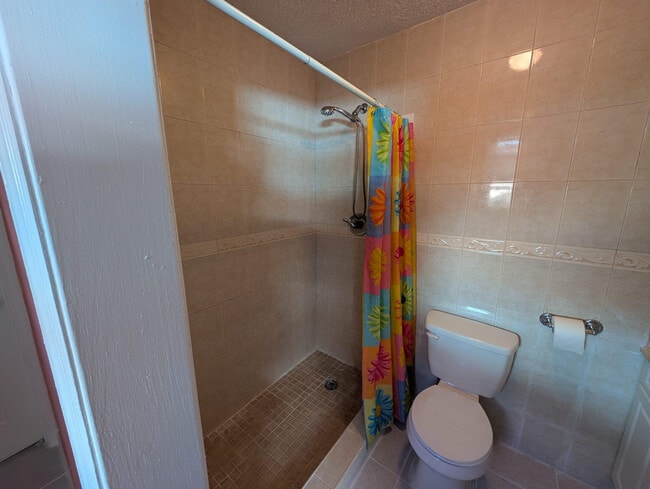 Building Photo - 2817 Dolphin Dr